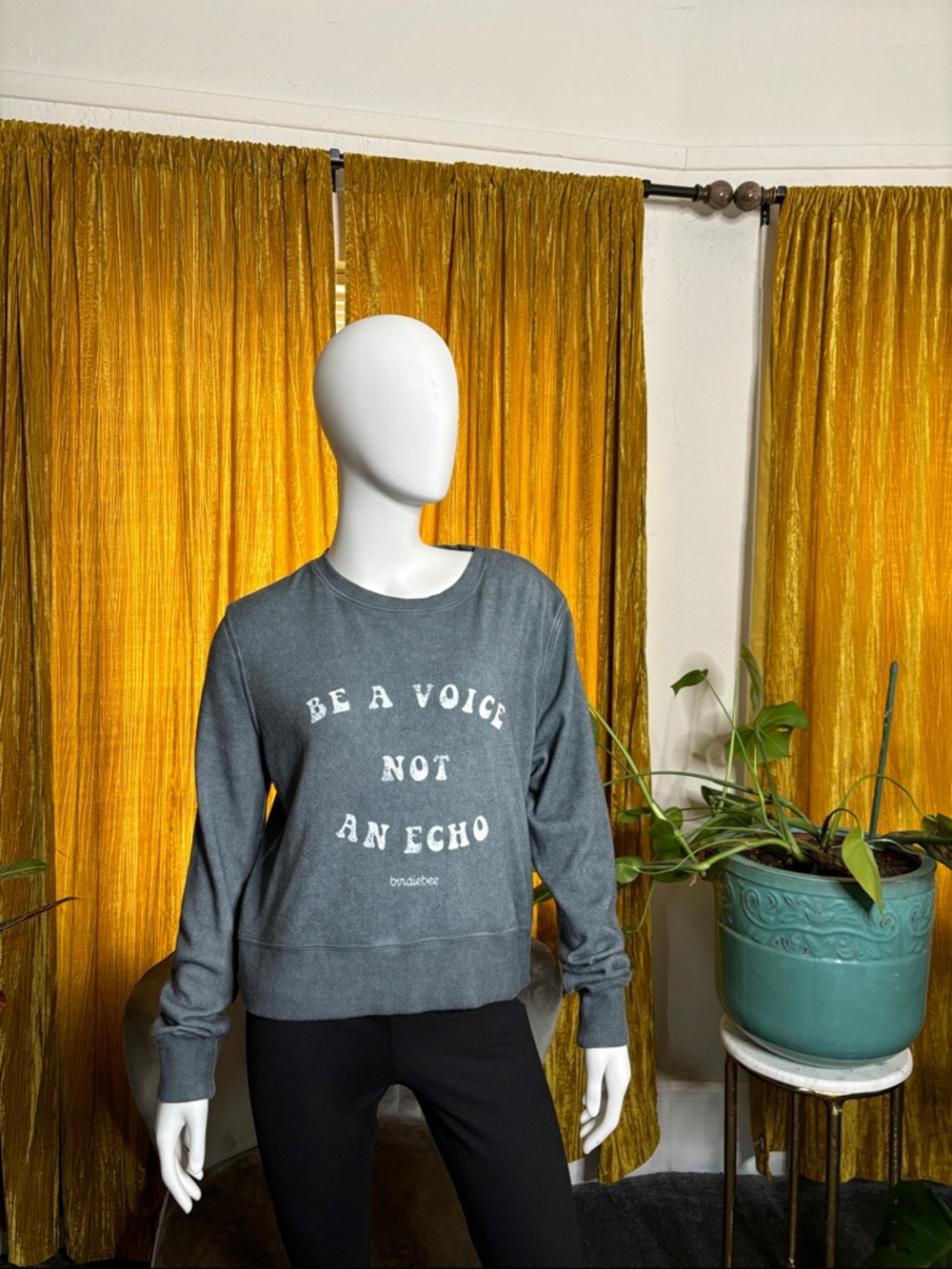 Gray 'Be a Voice Not an Echo' Crewneck Sweatshirt